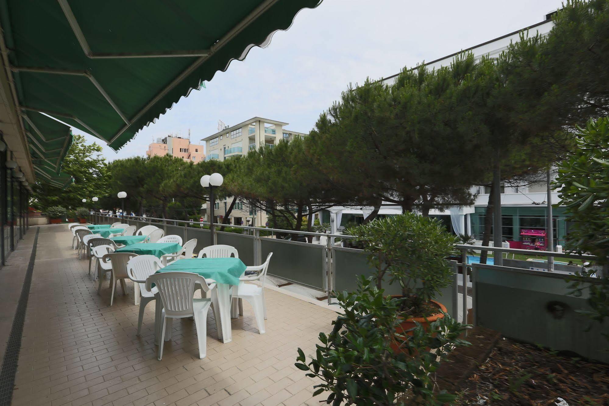 Hotel Europa Rimini Kültér fotó
